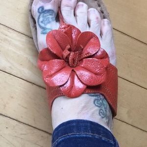 Beautiful Clark’s Artisans Orange Flower Sandals